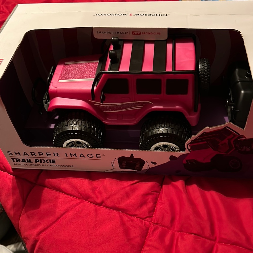 NWT Sharper Image Trail Pixie remote control